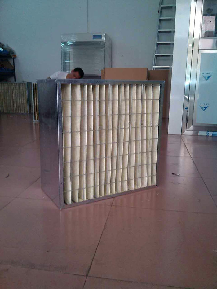 鳥籠式中效過(guò)濾器又稱為中效鳥籠式過(guò)濾器也叫箱式中效過(guò)濾器、組合式中效過(guò)濾器