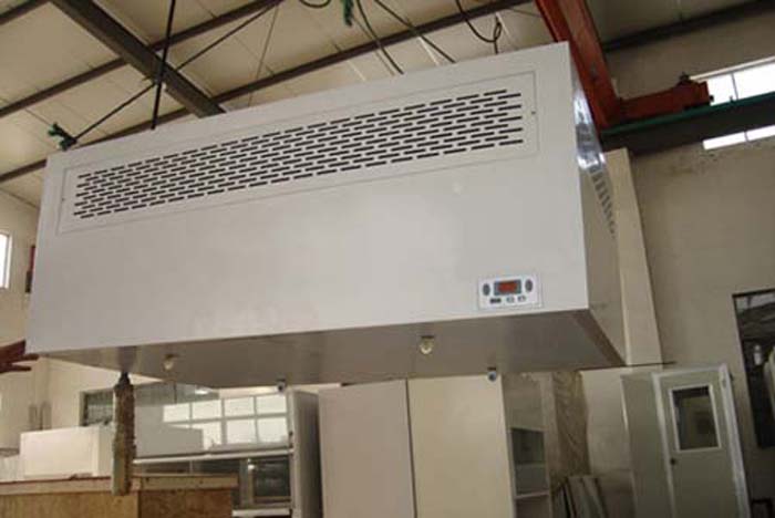 層流罩目前廣泛用于電子、生物、醫(yī)藥、食品、精密儀器等行業(yè)的無塵無菌操作環(huán)境，提供局部高潔凈度工作環(huán)境。